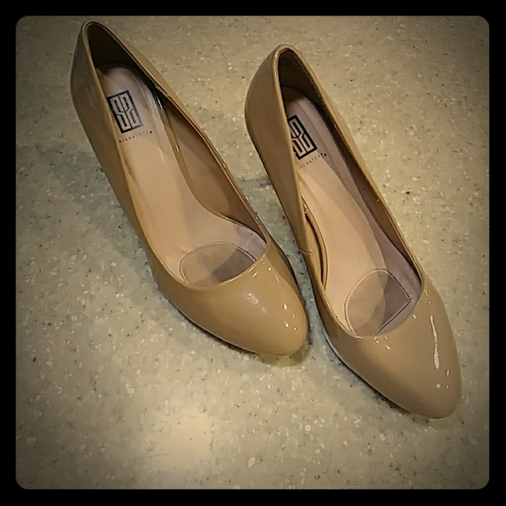 Women's shoes
